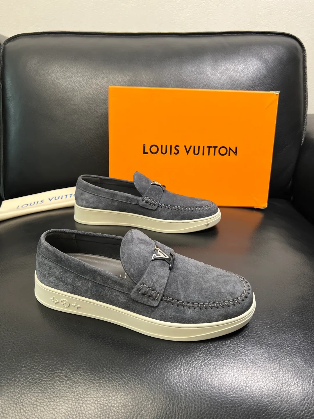 Men's shoes 💰740 Lv high quality top crafts Louis Vuitton, sports sneakers counter synchronization, uppers imported from Italy, high-quality splicing colorful complex crafts, imported mesh pads soft and comfortable, soles: original soles specially provided by the original factory, T men's shoes 💰U exclusive movable molded soles super comfortable, original factory single goods, code number 38-44 (customized 45)